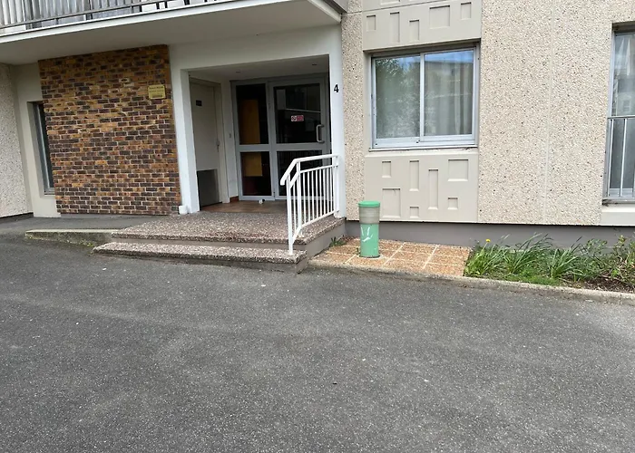 Zenith Stade Parc Expo Palais Des Sports, 2ch 4pers Parking *